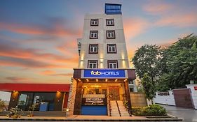 Fabhotel Grand Sheela